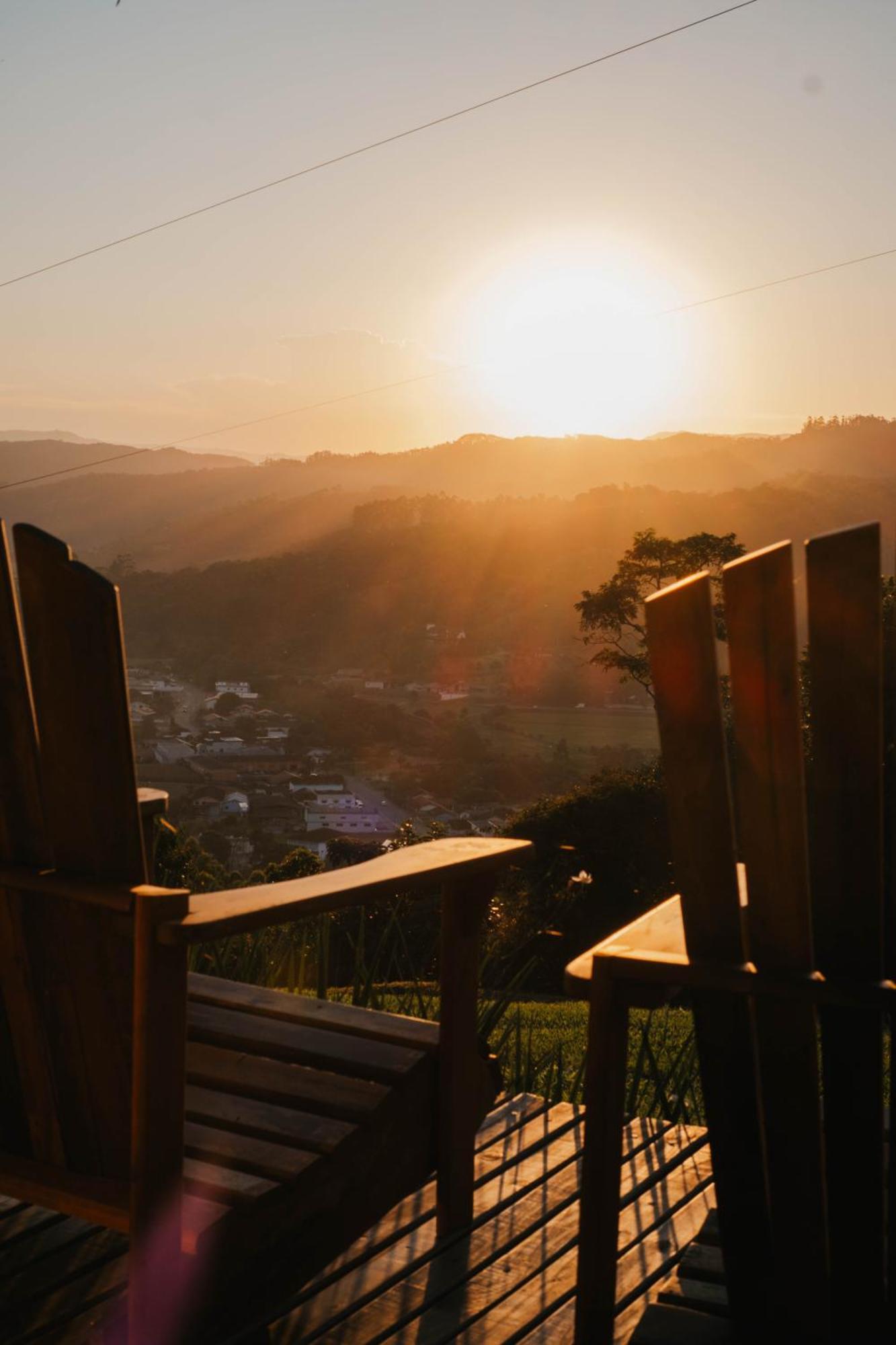 Tramonto Di Lourdes * Doutor Pedrinho